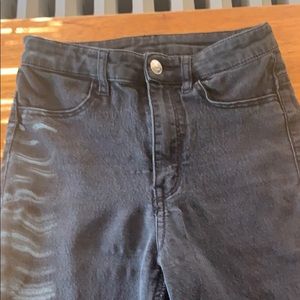 Super cute black skinny jeans from H&M